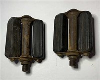 Antique bicycle pedals – these do fit the silver