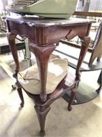 Pair of 2 Queen Ann Style Side Tables