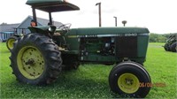 (1982) John Deere 2940 Diesel Tractor
