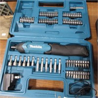 MAKITA CORDLESS SCREWDRIVER SET