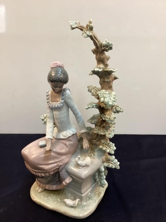 LARGE LLadro Figurine - Woman on Bench