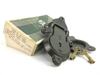 Antique Yale Trunk Lock w Keys & Box