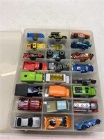 DOUBLE SIDED PLASTIC CASE AND CARS
