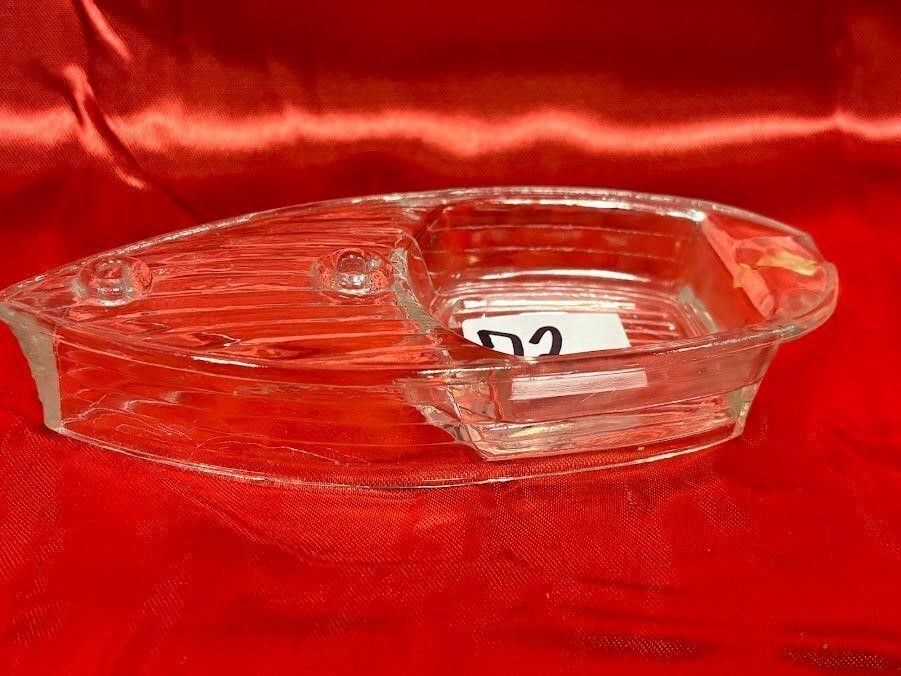 VTG Glass ash tray, sail boat