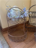 4 piece baskets with Egg decor