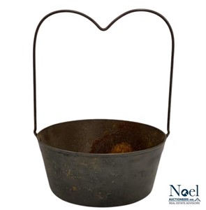 1800s Cast Iron Pot w/ Handle