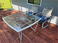 Outdoor table and 2 chairs, see photos