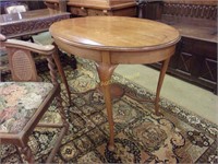 Fantastic Oak Oval Entry Table with Lower Tier