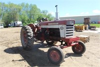 IH Farmall 560 Diesel Tractor