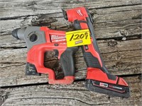 MILWAUKEE BATTERY OPERATED MULTI TOOL AND HAMMER