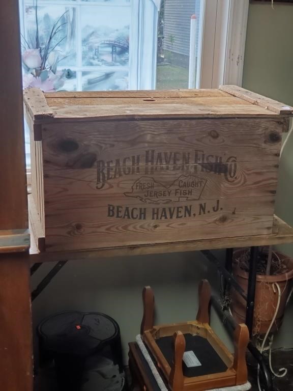 Vtg. Beach Haven Fish Co. Wooden Crate w/Lid