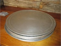 Bid x 10: Round Sheet Pans (16")