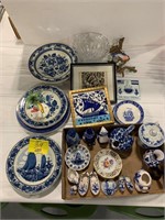CRYSTAL BOWL, GROUP OF BLUE & WHITE THEMED CHINA,