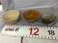 Pottery kitchen bowls, some chips