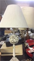 VINTAGE METAL TABLE LAMP W/ SHADE