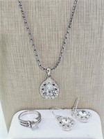 Stunning Sarah Coventry Necklace Set