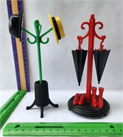 Salt&Pepper shaker plastic hat & umbrella stands