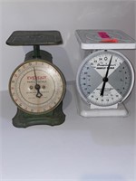Vintage tabletop family scales