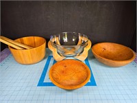 Wooden & glass salad/fruit bowls