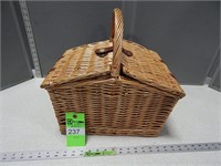 Picnic basket with some contents