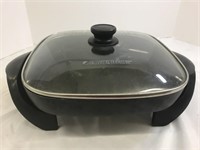Black & Decker electric frying pan.