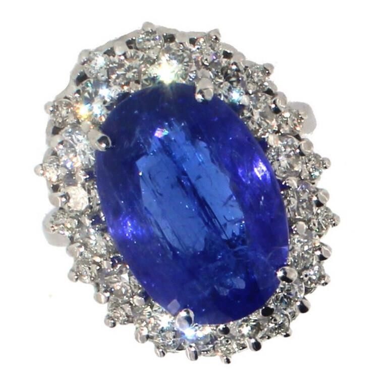 14k Gold 10.94 ct Oval Tanzanite & Diamond Ring