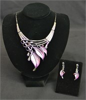 Fashion Collar Necklace With Matching Earrings