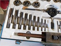 45 - PIECE SAE TAP AND DIE SET