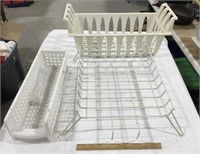 Plastic baskets & wire rack
