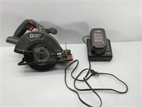 Porter Cable saw w / Battery & Charger