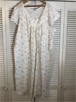 VINTAGE NIGHT FLOWERS NIGHTGOWN