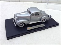 1936 Pontiac Deluxe Diecast 1/18 Scale