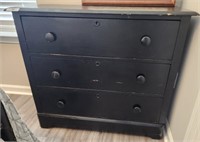 ANTIQUE PAINTED 3 DRAWER CHEST