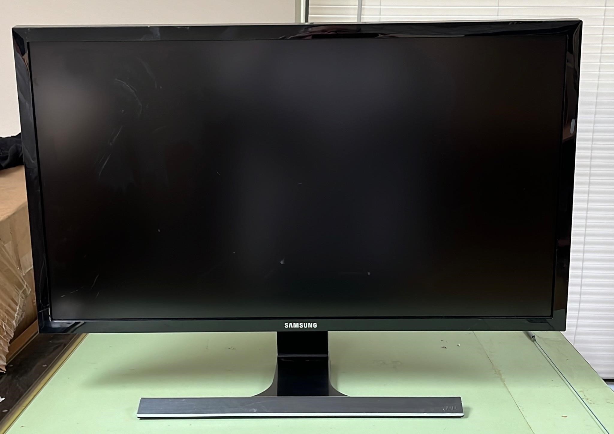 Samsung Monitor/TV Screen