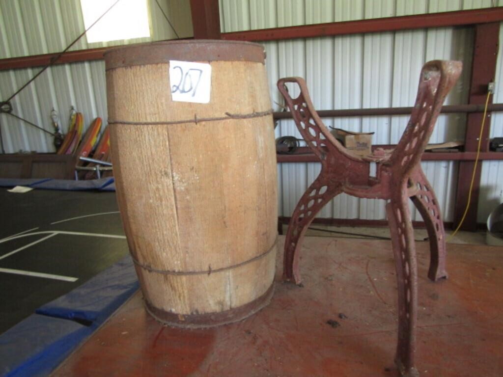 WOOD NAIL KEG, CI POT RACK