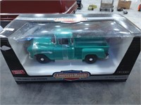American Muscle 1955 Chevy 3100 stepside, 1/18