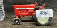 1/64 SCALE INTERNATIONAL DIE CAST TRACTOR