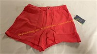 Universal thread shorts, size 8