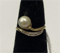 14K Solid Gold & Pearl Ring