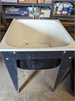 ENAMELED SINK