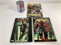 3 comics Spiderman Ultimate Comics , Avengers