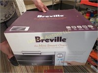Breville mini smart oven new in box