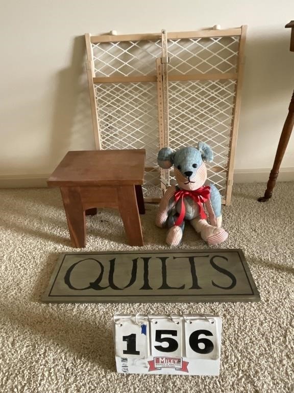 Small Bench- Wood Quilt Sign- Baby Gate