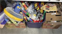 KID'S TOYS / GAMES - LARGE LOT