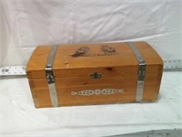 CEDAR TREASURE CHEST 7"H x 9"W x 19"L