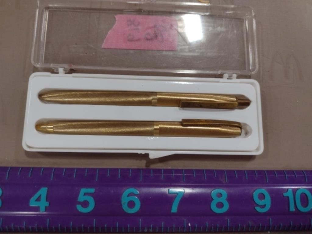 Vintage Gold Metal Pens