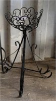 WROUGHT VINTAGE PAINTED PLANT STAND