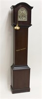 19c Federal style Grandmother's Clock w Chime