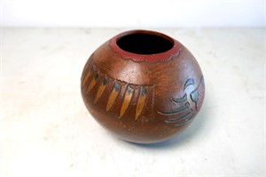 Beautiful Signed Native Pottery Vase