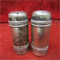 S.Silver metal salt & pepper shakers.